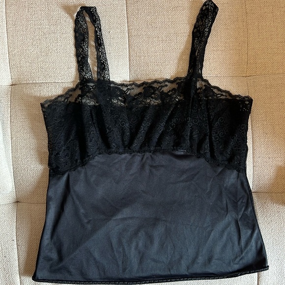 Closing closet ⭐️Vintage 90s Black Lingerie Lace and Satin Boudoir Top - Picture 1 of 4